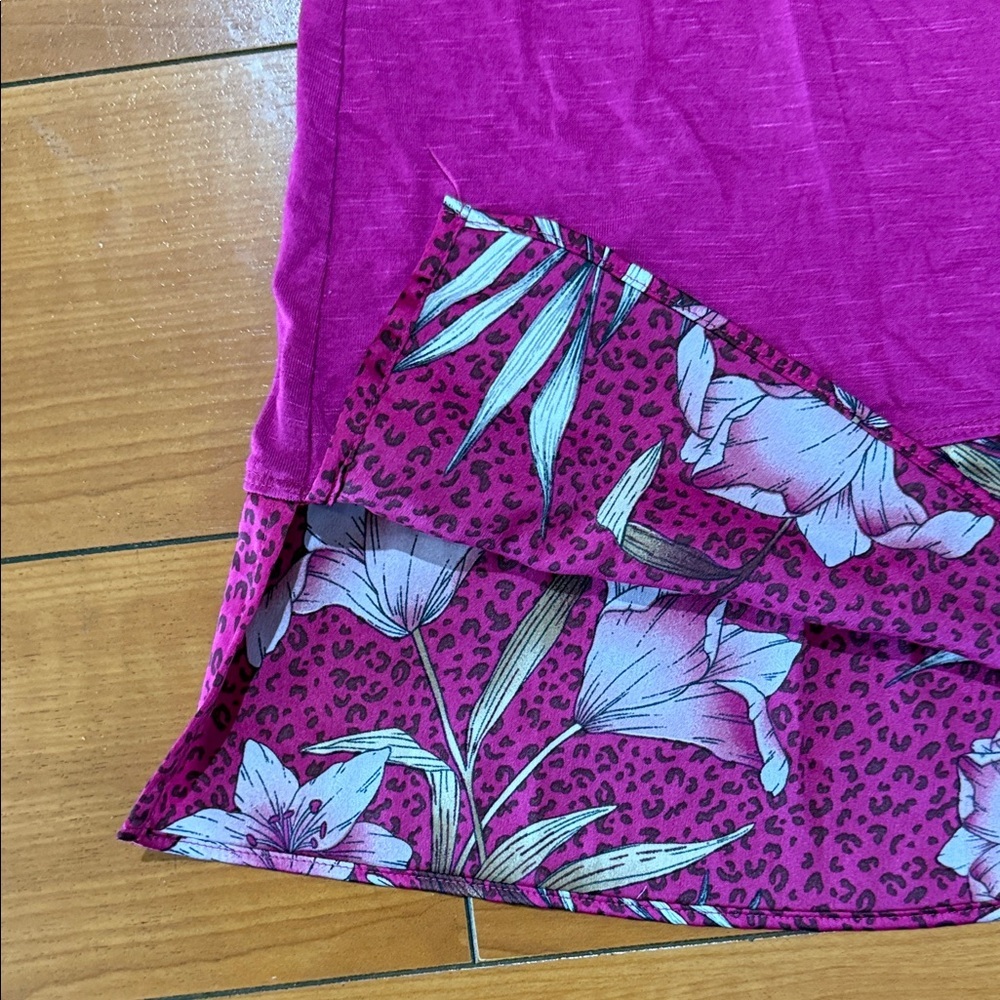 White House Black Market Fuchsia Floral Tank Top - Picture 7 of 7